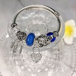 ✨️Sale✨️Dream Catcher Heart Lock Bracelet- Blue